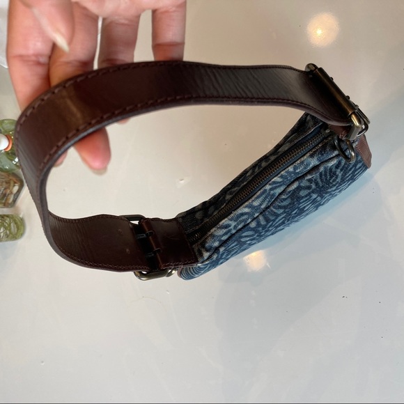 Authentic Vintage Fendi Saddle Bag MAKE ME AN OFFER - Picture 6 of 10